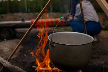 Mantarları ateşte pişireceğim..