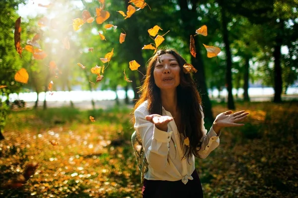 Happy Girl Autumn Walk Portrait Beautiful Asian Woman Walking Park — Stock Photo, Image