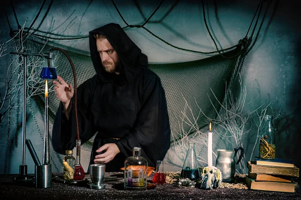 Alchemist Works Laboratory Medieval Scientist Conducts Experiment Obtain Philosophical Stone — Stock Photo, Image