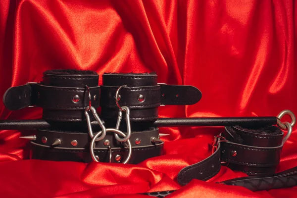 Primer plano bdsm equipo. La servidumbre, kinky juegos sexuales para adultos, torcedura y BDSM concepto de estilo de vida . —  Fotos de Stock