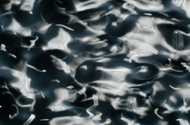 432 hertz titreşim etkisi altında su dokusunu kapatın