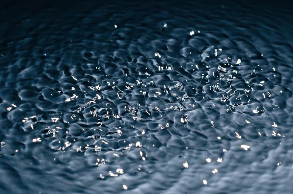 La textura del agua bajo la influencia de la vibración en 258 hertz —  Fotos de Stock