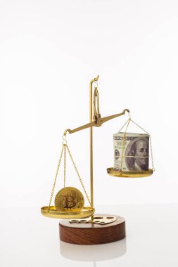 Bitcoin değeri artış eğilimi. Sikke dengeye karşı daha ağır. -ını