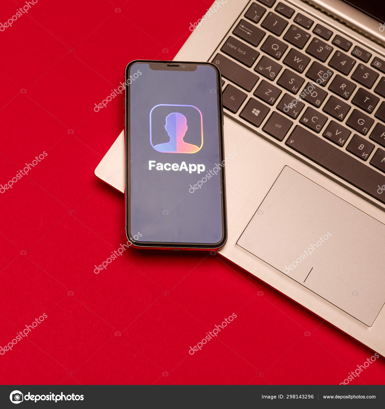 Tula Russia August 19 19 Face App Displayed On A Iphone X Near Modern Laptop On Desk Stock Editorial Photo C Unomay