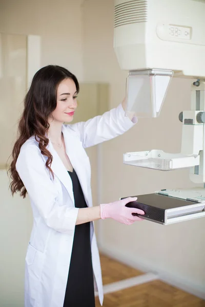 Side View Young Cheerful Breast Specialist Standing Apparatus Ultrasound Examination — Stock Photo, Image