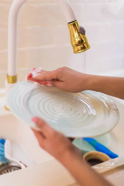 Close Young Woman Washing Dishes Kitchen — Stock Photo, Image