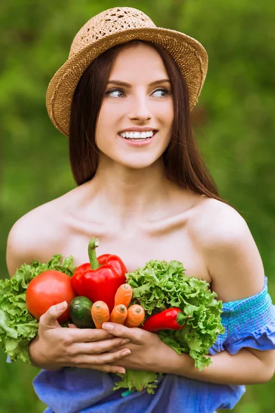 Portrait Young Exquisite Happy Woman Bare Shoulders Who Keeps Vegetables — Stock Photo, Image