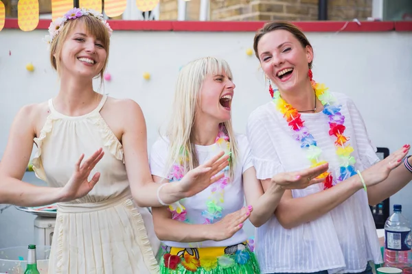 Young Smiling Friends Dancing Home Party Outdoors — Stock Photo, Image