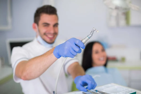 Moderne Tandheelkunde Selectieve Aandacht Professionele Tandheelkundige Apparatuur Bij Kliniek — Stockfoto