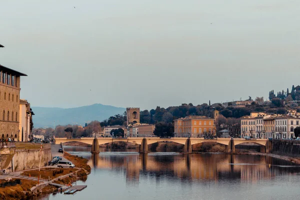 Puente Sobre Río Florencia —  Fotos de Stock