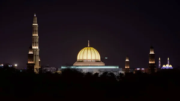 Noite Mascate Traz Para Fora Duas Mesquitas Espetaculares Que São — Fotografia de Stock