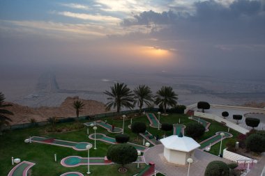 Jebal Hafeet üstünde Mini Golf (Putt-Putt)