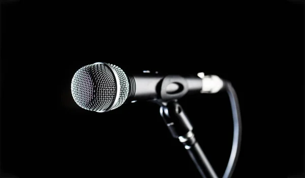 Microphone, mic, karaoke, concert, voice music. Closeup microphone. Vocal audio mic on a bleck background. Live music, audio equipment. Karaoke concert, sing sound. Singer in karaokes, microphone — Stock Photo, Image
