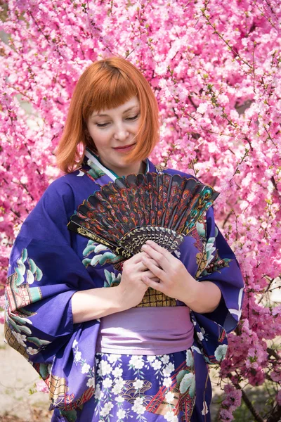 Portrait of a Russian girl in a Japanese kimono — Stock Photo, Image