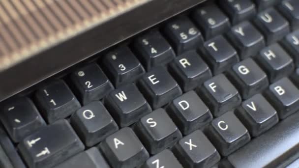 Gros Plan Macro Des Touches Clavier Ordinateur Bureau Vue Dessus — Video