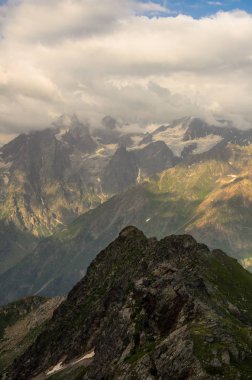 Gürcistan dağlarında bakış açısı