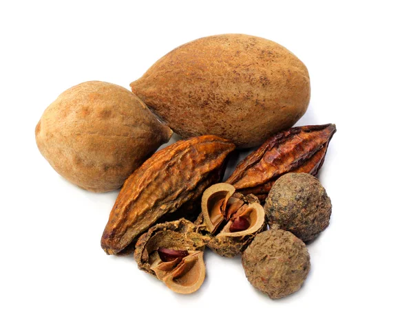 Triphala Beyaz Arka Plan Üzerinde Ayurvedik Meyve Kombinasyonu — Stok fotoğraf