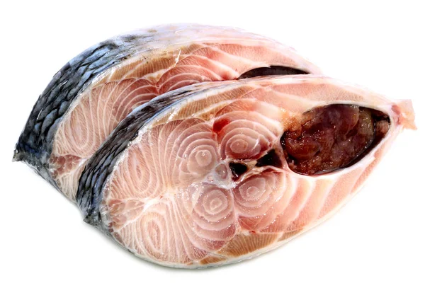 Fatias Não Cozidas Ilish Fish Southeast Ásia Fundo Branco — Fotografia de Stock