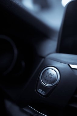 Bir araba Başlat/Durdur düğmesinin atış kapatın.