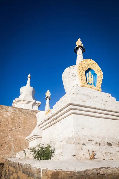 Moğolistan Bir Manastırda Bir Budist Stupa Renkli Görüntü — Stok fotoğraf