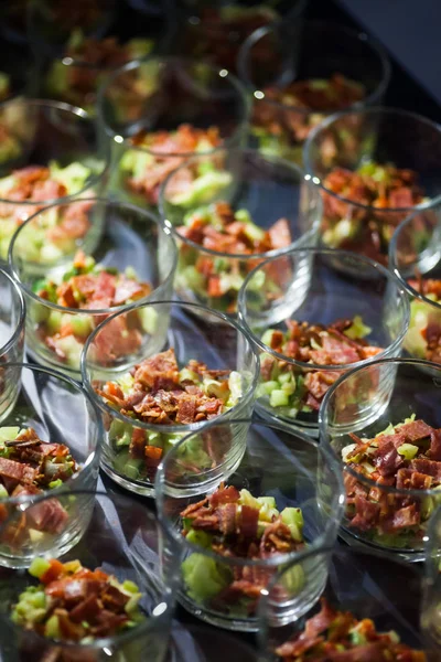 Small Portions Salad Meat Avocado Slices — Stock Photo, Image