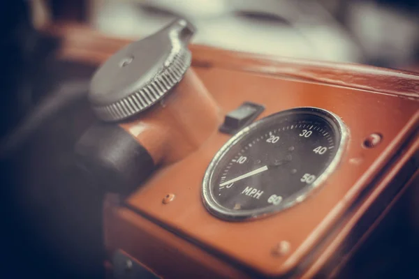 Nära Upp Skott Med Hastighetsmätaren Vintage Buss — Stockfoto