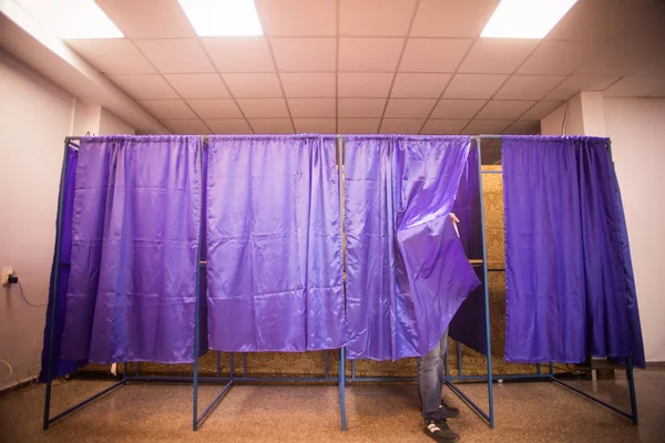 Color Image Unidentifiable Person Voting Booths Polling Station Elections — Stock Photo, Image