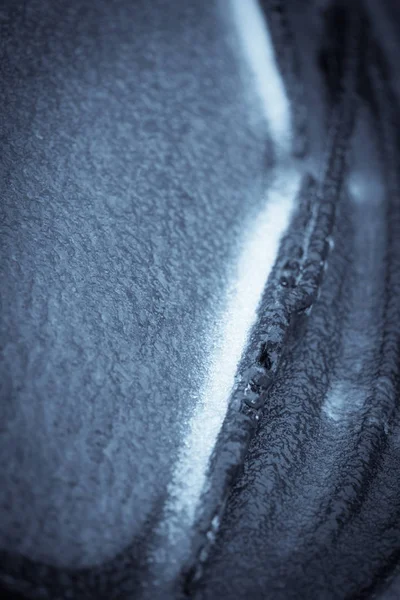 Close Tiro Carro Congelado Pára Brisas Com Limpadores — Fotografia de Stock