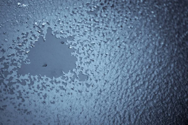 Κοντινό Πλάνο Του Παγετού Στο Καπό Του Αυτοκινήτου — Φωτογραφία Αρχείου