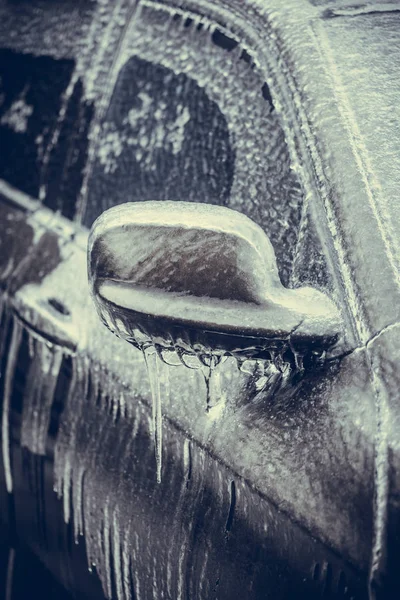 Gros Plan Miroir Voiture Gelé Après Pluie Verglaçante — Photo