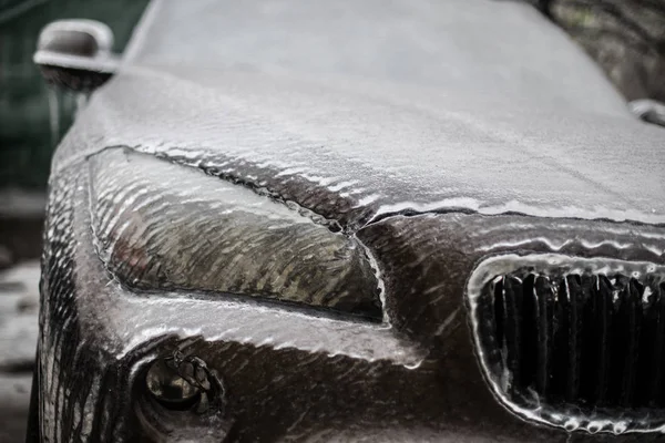 Bir Araba Donmuş Far Atış Kapatmak — Stok fotoğraf