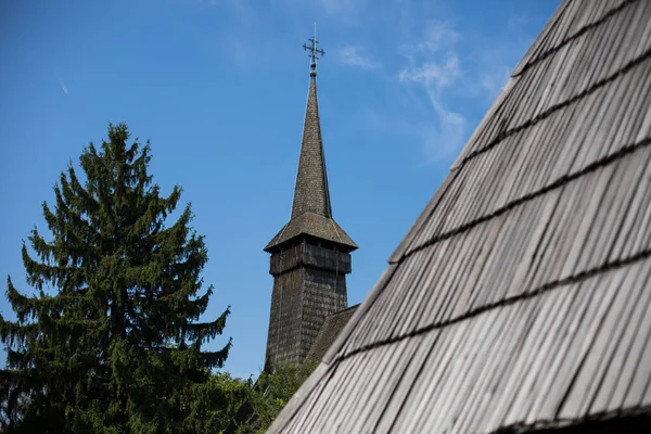 루마니아의 목조 교회 — 스톡 사진