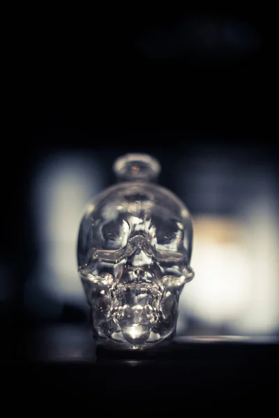 Calavera en forma de botella de cristal — Foto de Stock