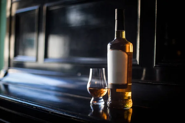 Glencairn-Whiskyglas — Stockfoto