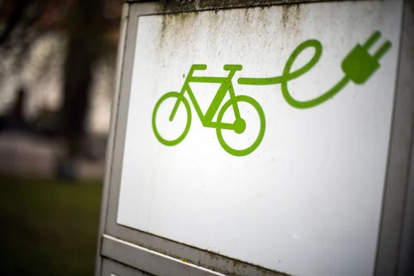 Electrical bike charging station sign — Stock Photo, Image