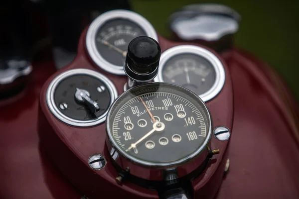 Calibre do velocímetro de uma motocicleta vintage — Fotografia de Stock