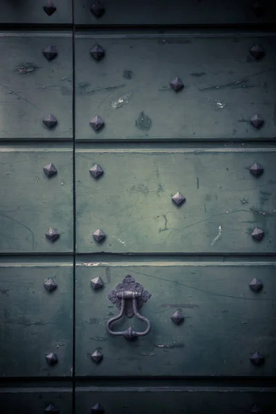 Vintage door knocker — Stock Photo, Image