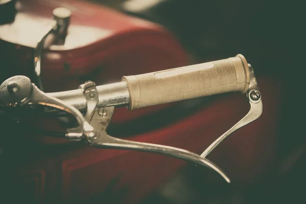 Punho de guiador de motocicleta vintage com alavancas — Fotografia de Stock