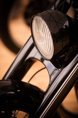 Modern motosiklet Far