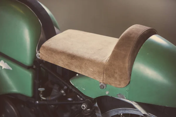 Oldtimer-Motorradsitz — Stockfoto