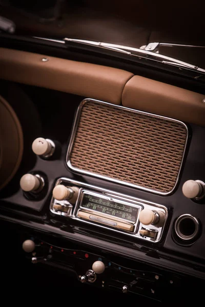 Classique voiture vintage stéréo — Photo