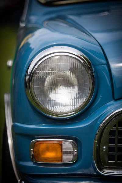 Fényszóró a Vintage klasszikus autó — Stock Fotó