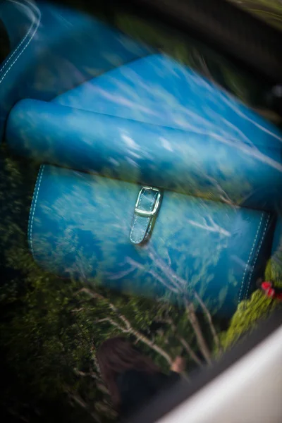 Detailní Záběr Luxusní Auto Kožené Rukavice Přihrádka — Stock fotografie