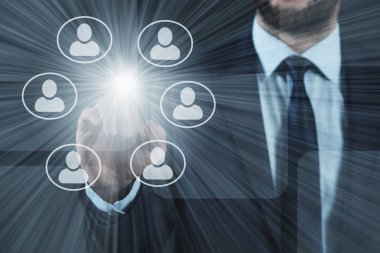 modern teknoloji, seçici odak çalışan bir iş adamı