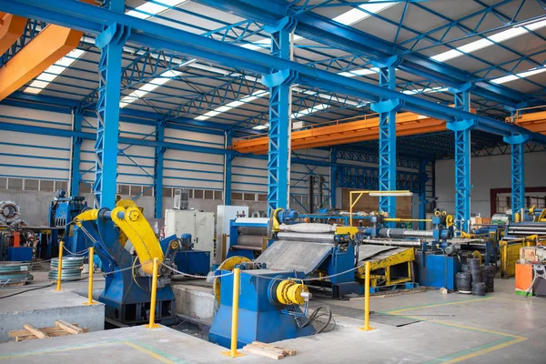 Interieur Van Blauwe Lege Metaal Verwerkende Fabriek — Stockfoto