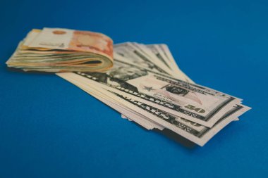 Ruble ve dolar. Modern finans dünyasında ruble ve doların mücadelesi. Para Birimi Oranı, Konsept