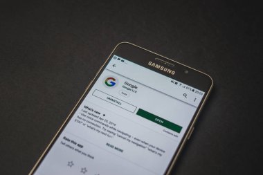 Voronej, Rusya - 8 Mayıs 2019: Oyun pazarında Google resmi arama uygulaması.