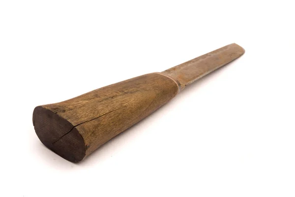 Oude machete met houten handvat geïsoleerd op witte achtergrond — Stockfoto