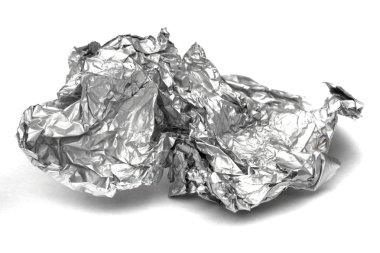 Beyaz bir arka plan üzerinde izole folyo topu.