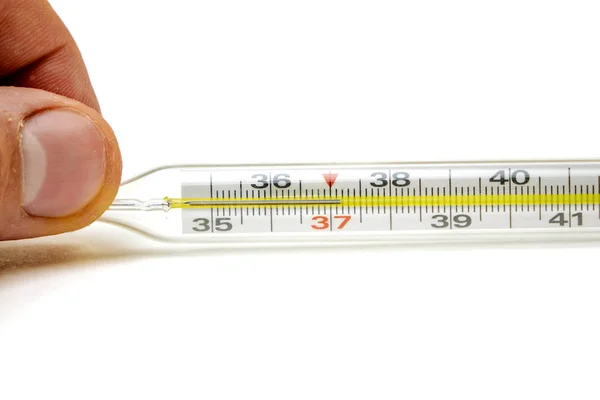 Thermometer in menschlicher Hand isoliert auf weißem Hintergrund — Stockfoto